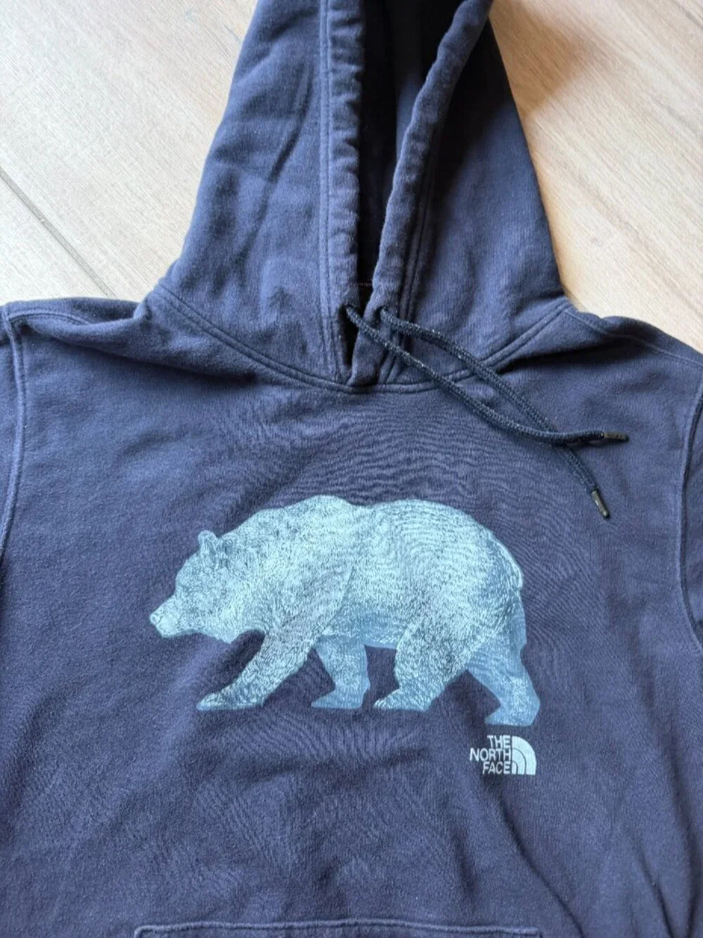 The North Face Black Grizzly Bear Graphic Hoodie - Men’s Size L